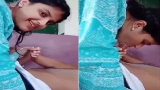 Indian college sex videohot desi girl gives blowjob in classroom