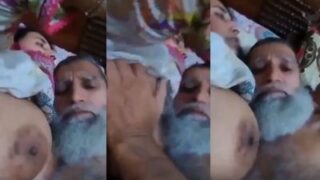 Paki xxx video Muslim xxx uncle with his big boobs aunty