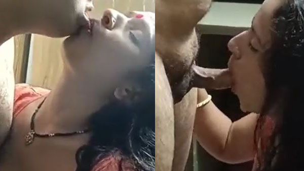 Hot indian bhabhi gives blowjob to his bf desi sex mms