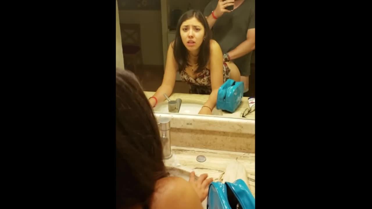 Hot office girl fucked by her colleague in washroom xxx video